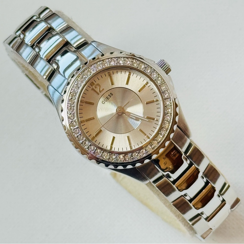 Guess WaterPro Womens Silver Stainless Dress Watch Crystals Bezel G86123L